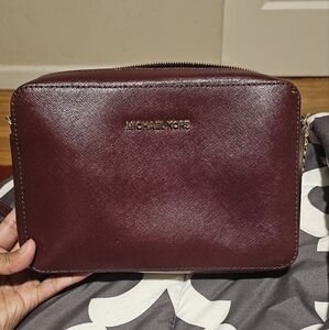 Michael Kors Jetset Crossbody